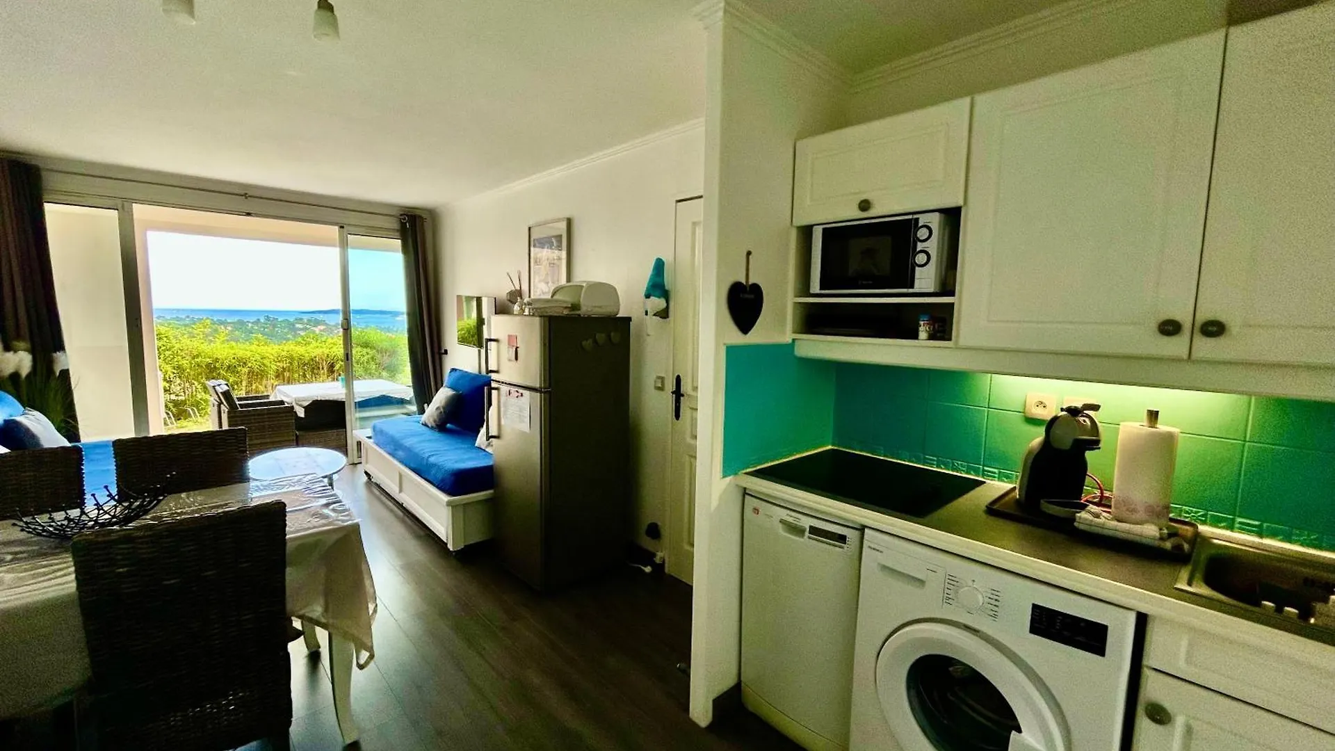 Les Restanques Vue Mer Roses 1070 Rez De Jardin Grimaud Apartmán