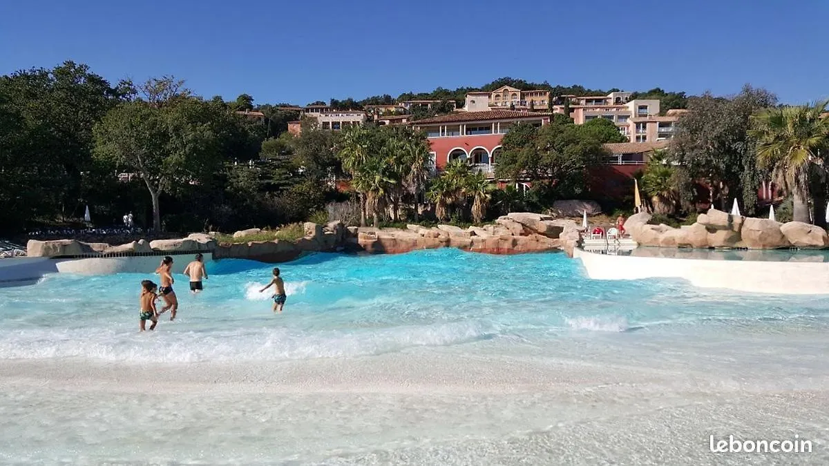 Les Restanques Vue Mer Roses 1070 Rez De Jardin Grimaud 0*,