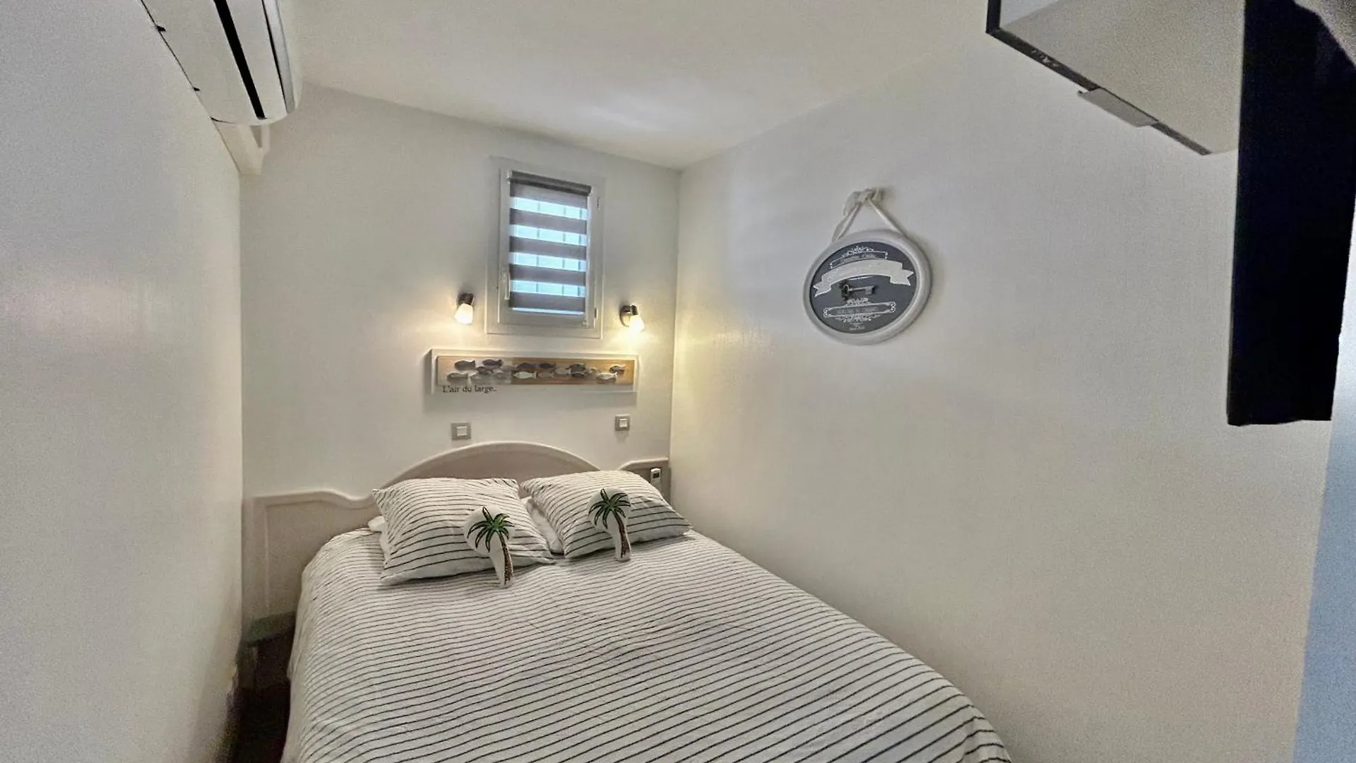 Les Restanques Vue Mer Roses 1070 Rez De Jardin Grimaud 0*,  Franciaország