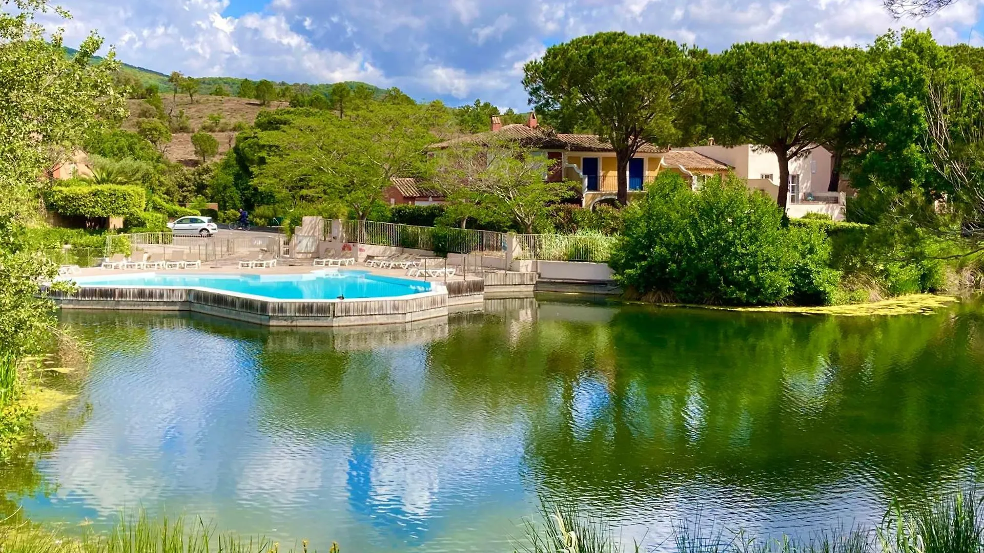 Les Restanques Vue Mer Roses 1070 Rez De Jardin Grimaud
