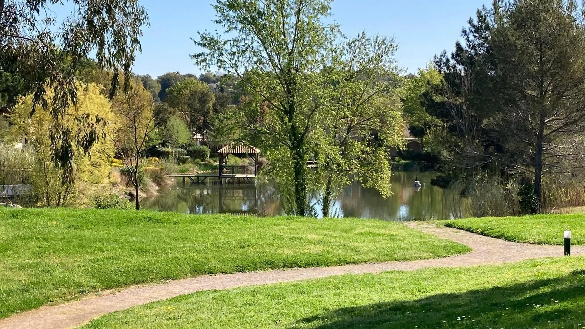 Les Restanques Vue Mer Roses 1070 Rez De Jardin Grimaud France